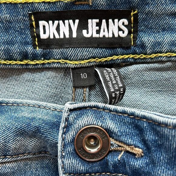 NEW DKNY Mid Rise Denim Skirt - Picture 4 of 9